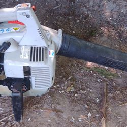 Echo ES 2100 Leaf Blower And Vacuums For Sale 60$