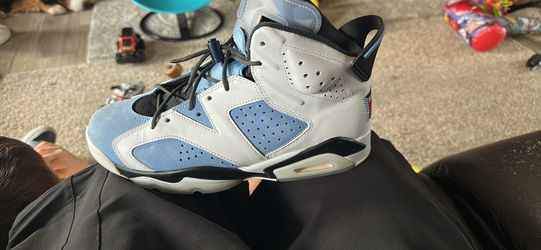Jordan 6 UNC size men’s size 10