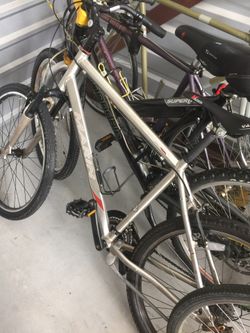 Marin Redwoods 17”’Frame Gorgeous Hybrid Bike. Rides Like New!