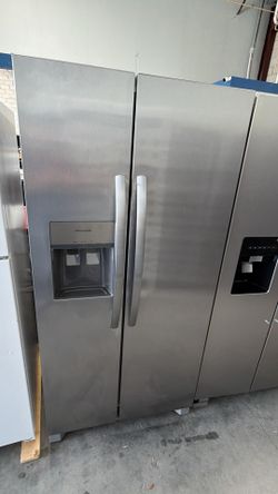 Refrigerator 33” wide