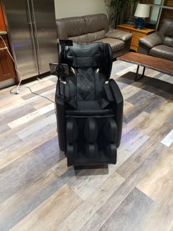 Zero G Massaging Chair