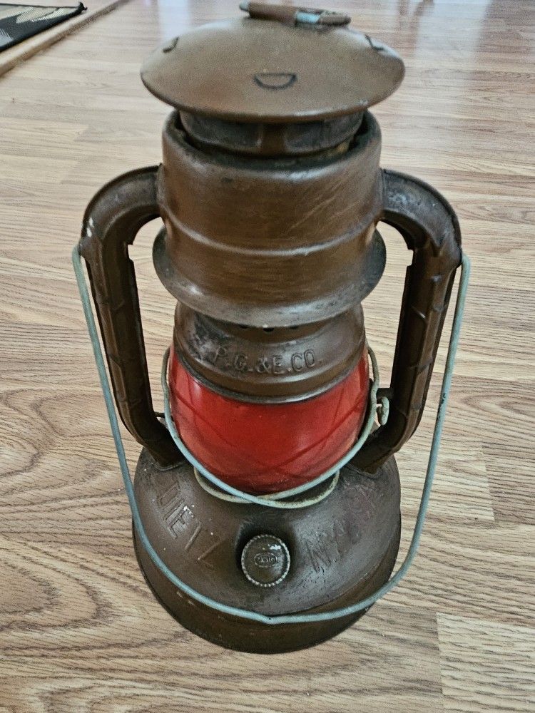 Vintage DIETZ No. 100 NY Red Globe Kerosene Lantern Railroad Signal Lamp USA
