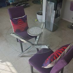 Dining Room Table And Chairs 