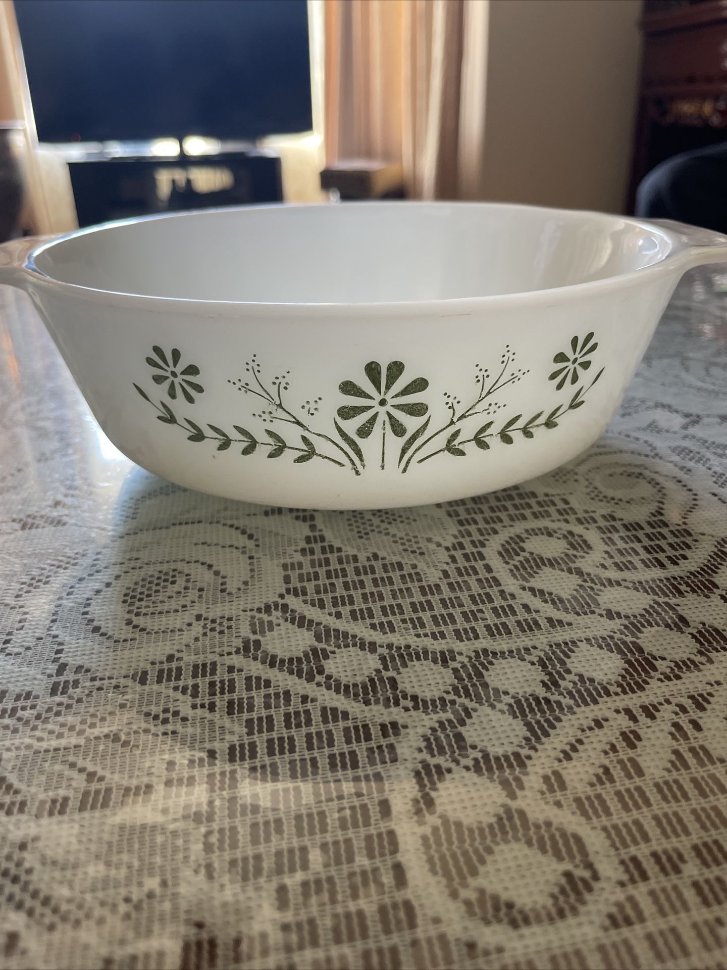 Pyrex vintage Daisy Green Casserole