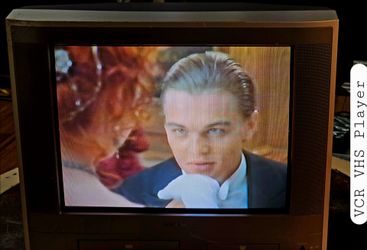 20" CRT TV VCR/DVD Combo Flat Color Retro Gaming Television model 2005