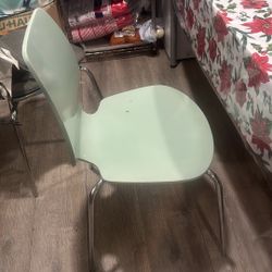 Free Table And 2 Chair