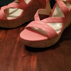 Women's Salmon Colored Heels By Guess
