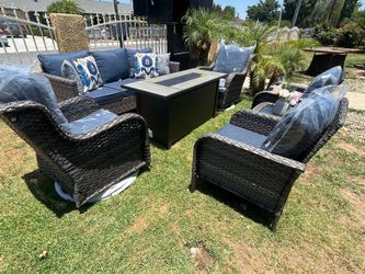 Patio Furniture set outdoor new in the box