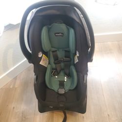 Evenflo Infant/toddler car Seat