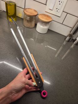 NEW Grill Tongs