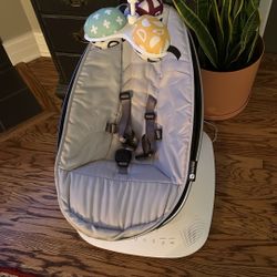 4moms MamaRoo Multi-Motion Baby Swing