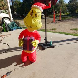 Dr Seuss The Grinch Inflatable 4 Ft Tall 