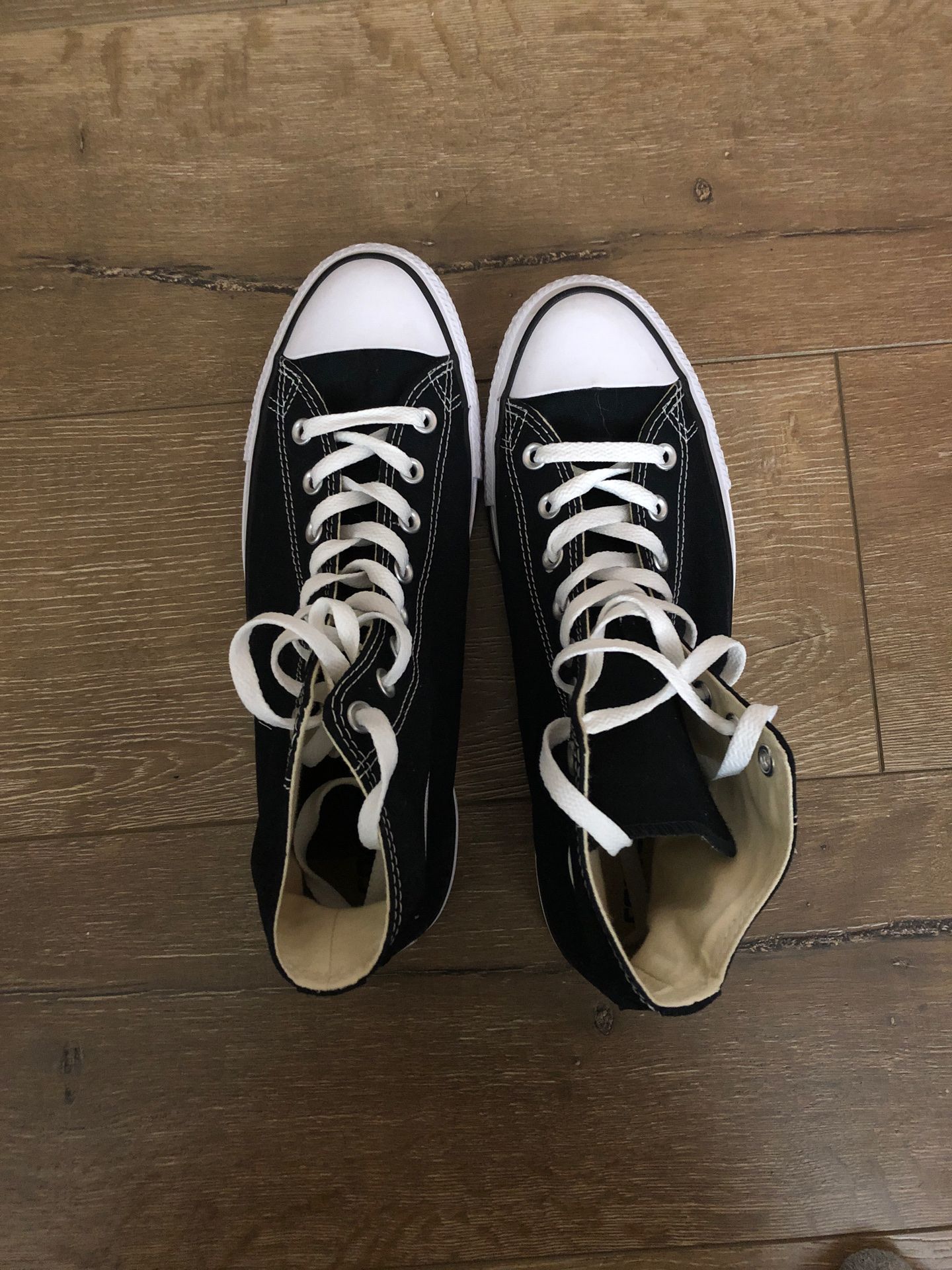 Converse all star shoes mint condition
