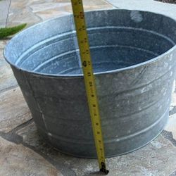 Metal Tub Good Condition 