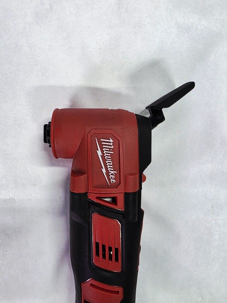 Milwaukee M18 Oscillating Multi Tool (Tool-Only)