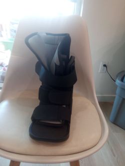 Left foot boot