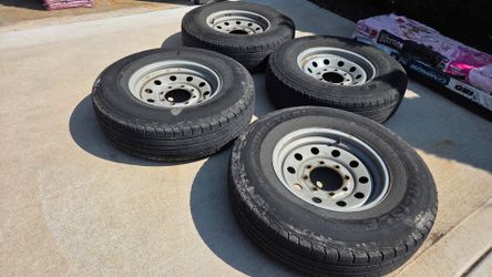 Trailer wheels and tires