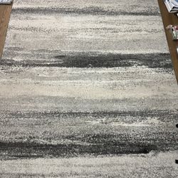 5x7 Modern Gray Area Rug – Great Condition