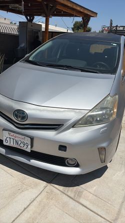 2012 Toyota Prius V