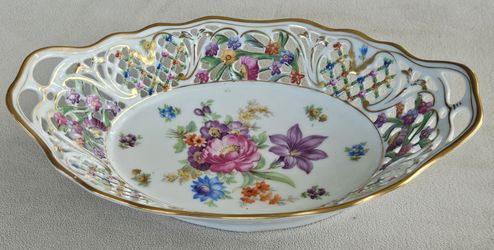 Vintage SCHUMANN Porcelain Pierced DRESDEN FLOWER Bouquet Oval Bowl Tray