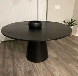 New round wood dining table 59‘ - free delivery - black round dining table
