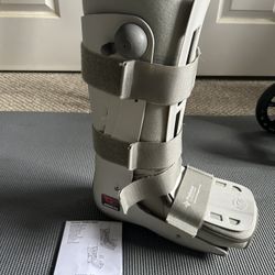 Breg Inflatable Walking Boot