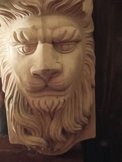 Beautiful Lion hand craved statue