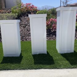 Round And Square Pillars columns For Sale! Perfect For Parties
