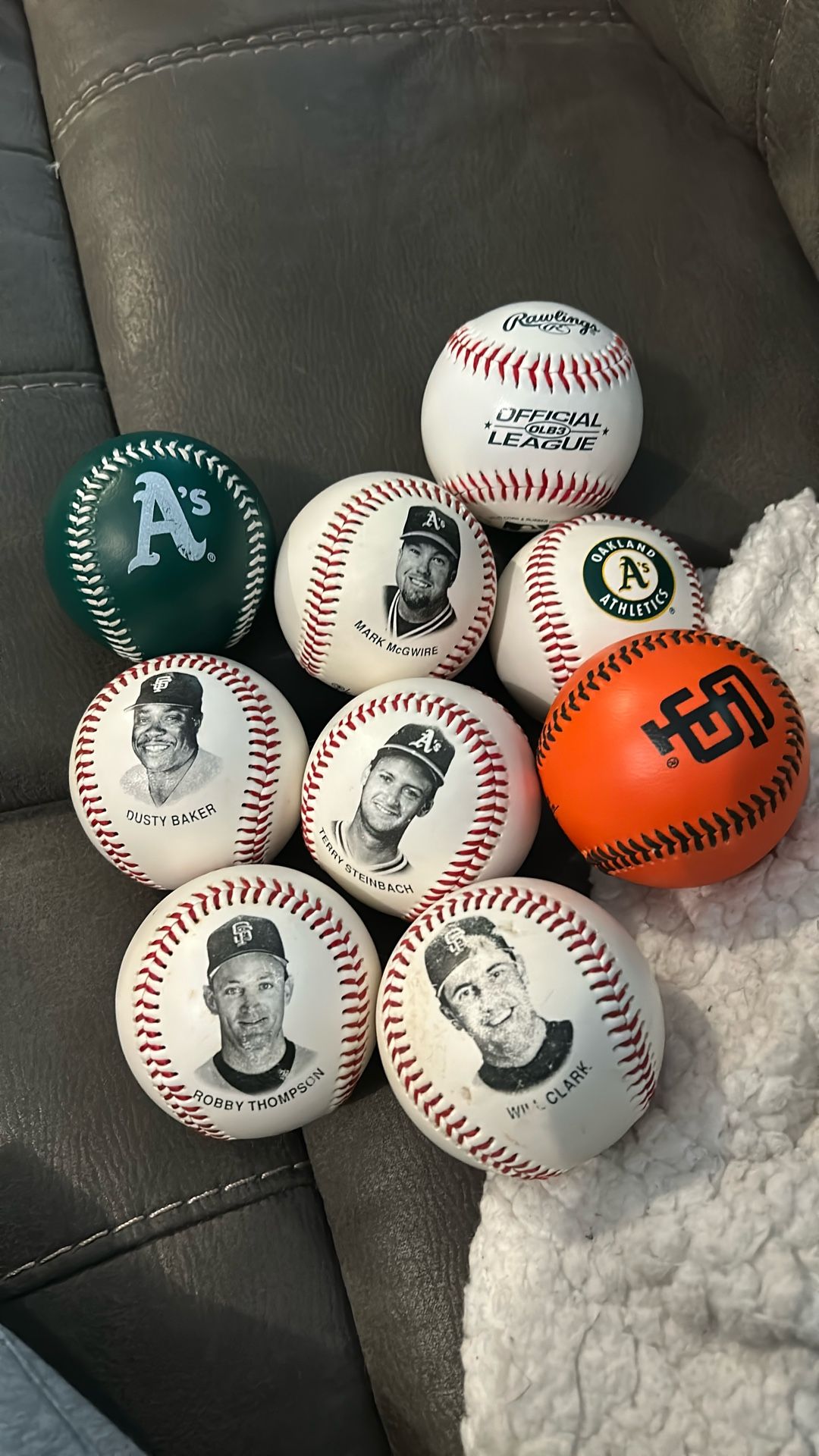 Vintage 1993 Used In Professional Baseball Games Baseballs Comes With Baseball holder