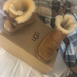UGG’s With Bow