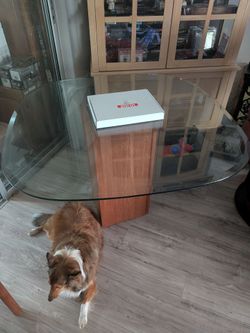Glass table with 2 chairs