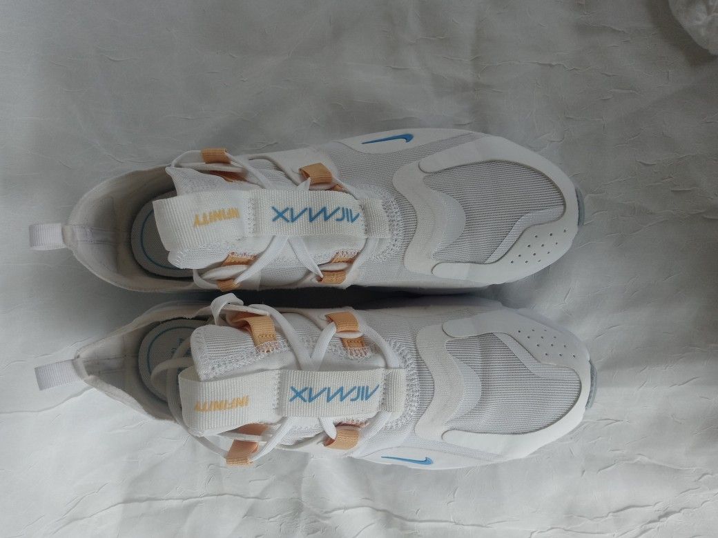 nike air max infinity white and blue