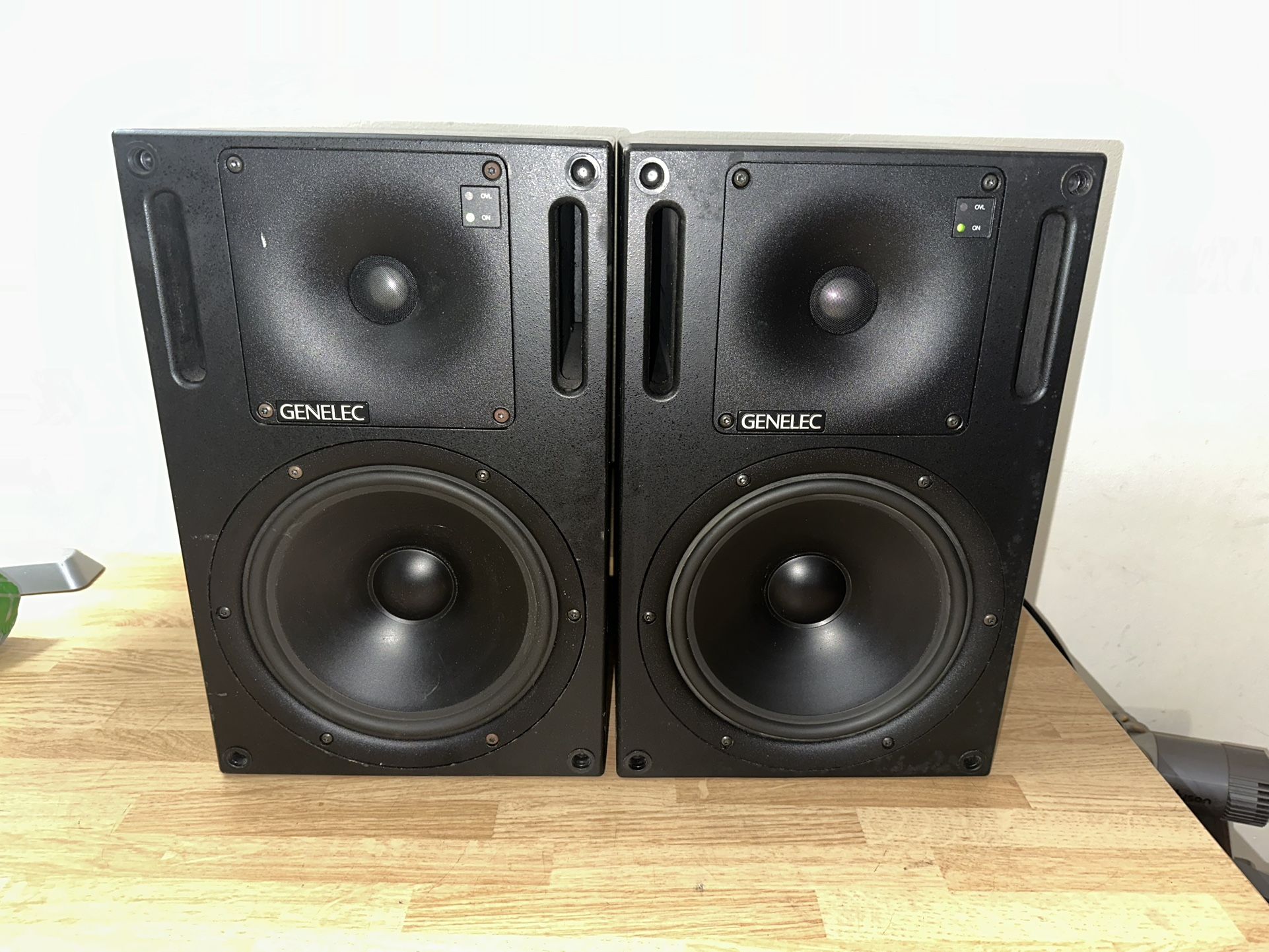 VINTAGE PAIR OF GENELEC MODEL 1031A - 150W - BI-AMPLIFIED MONITORING SYSTEM STUDIO MONITOR SPEAKERS - MADE IN FINLAND - AUDIOPHILE HI-FI WORKS!