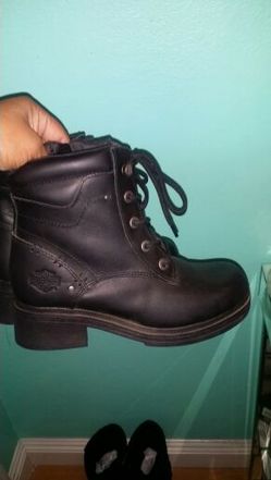 Harley Davidson boots..size 7..like new!
