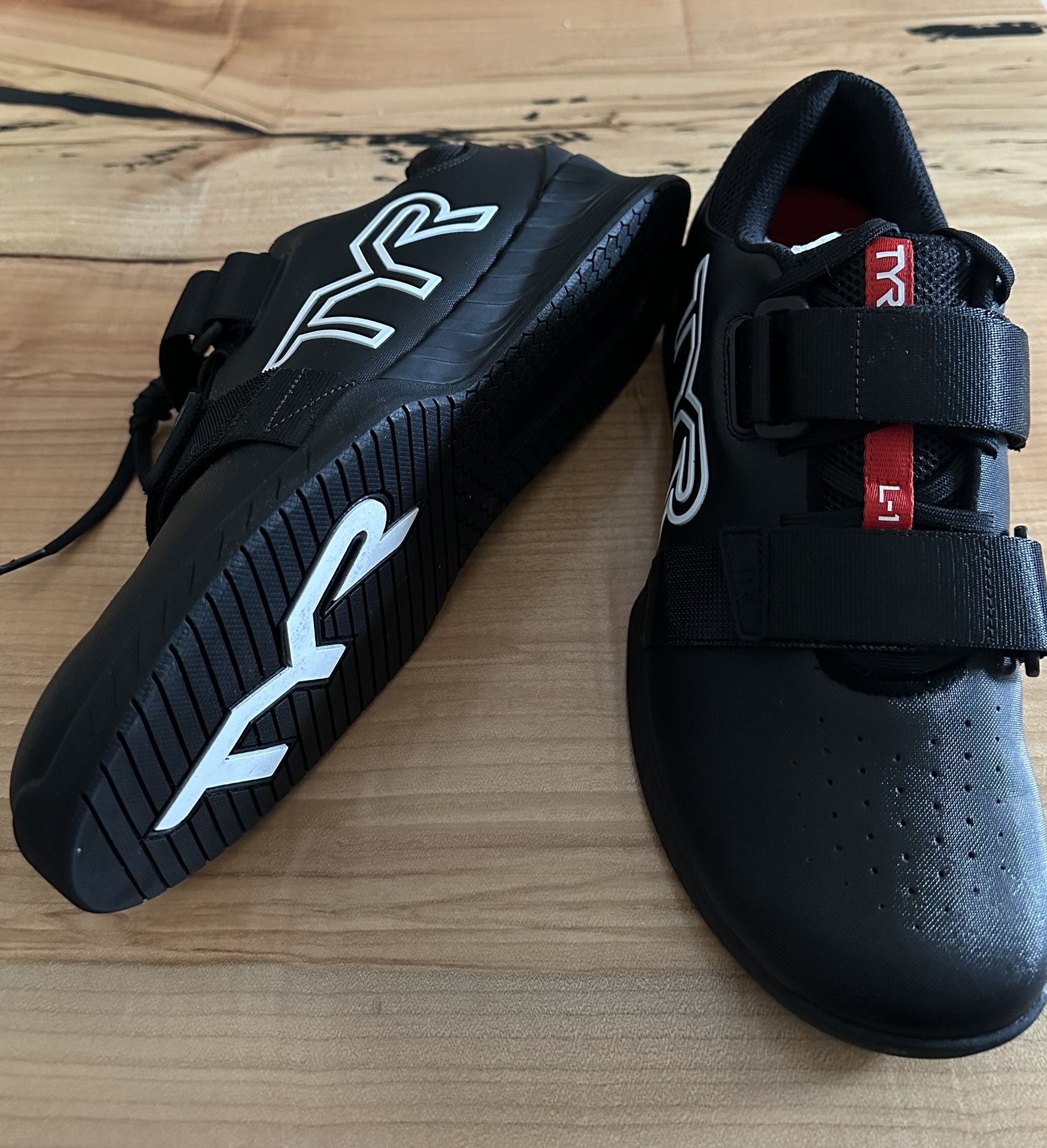 Men’s TYR Lifting Shoes sz 10.5