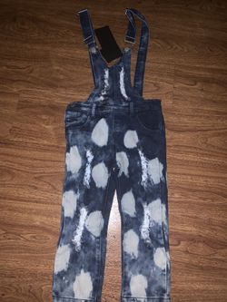New thrills toddler overall. Size 4T with tags. Never worn.