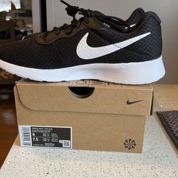 Nike Womens