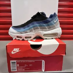 size 8 Nike Air max