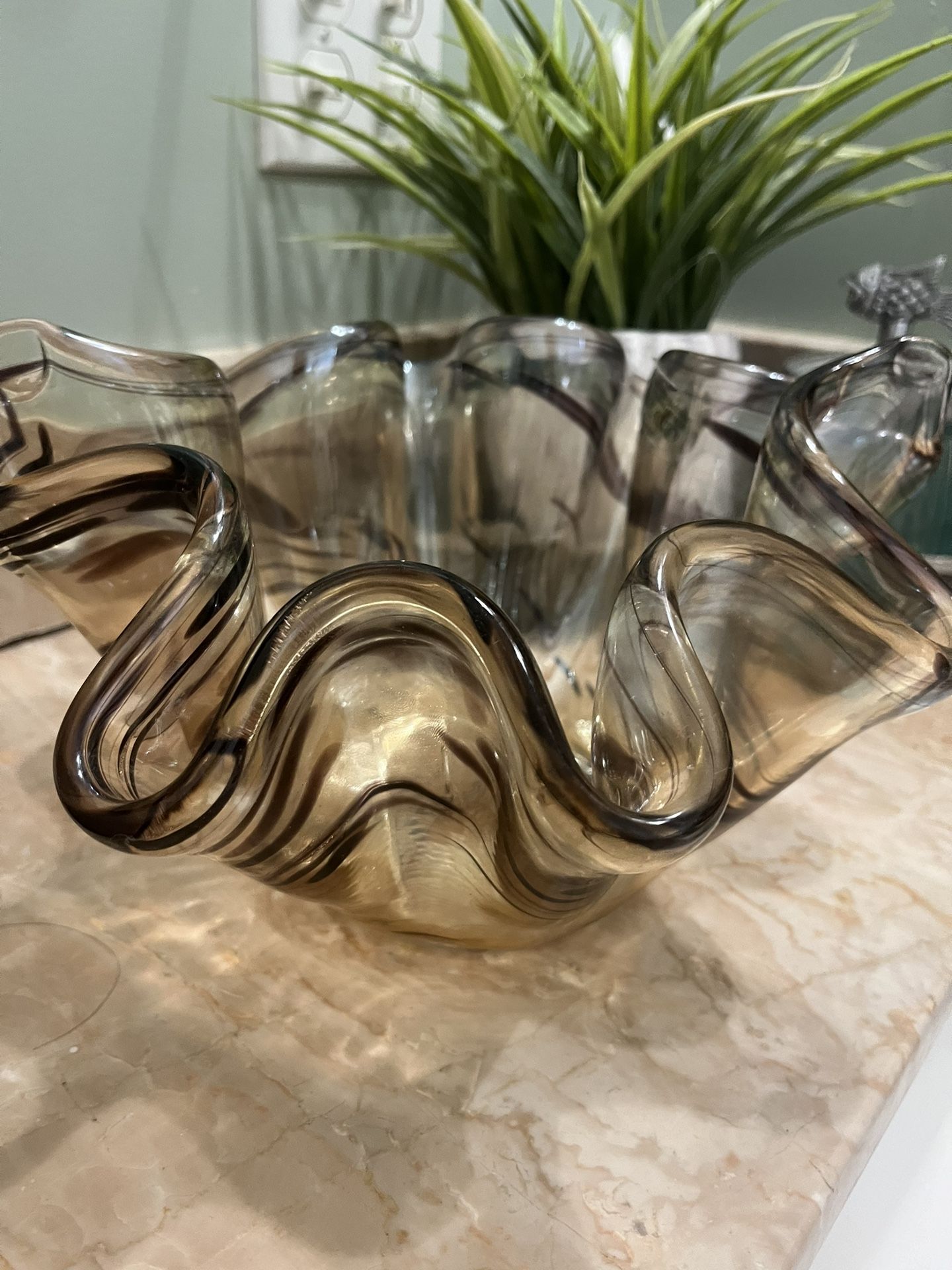 Murano ruffled decorative bowl