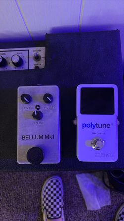 Fuzz war clone and polytune pedal