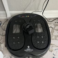 Vibrating foot massager
