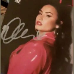 Demi Lovato hand signed cd cover Authentic