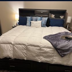 Caitbrook King Storage Bed with 8 Drawers