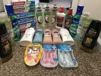 PERSONAL CARE BUNDE! 10 BODY WASHES AND MORE!!!!