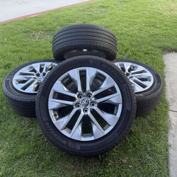 Toyota RAV4 Wheels And Tires Michelin 235 /55R19 $999 Firm Price 
