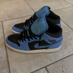 Jordan 1 low University blue
