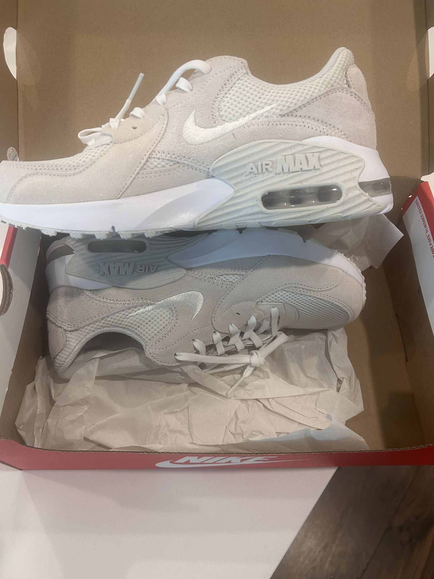 Never Worn In Original Box Nike AirMax (Women’s Size 8)