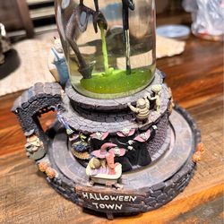 Nightmare Before Christmas Snow Globe
