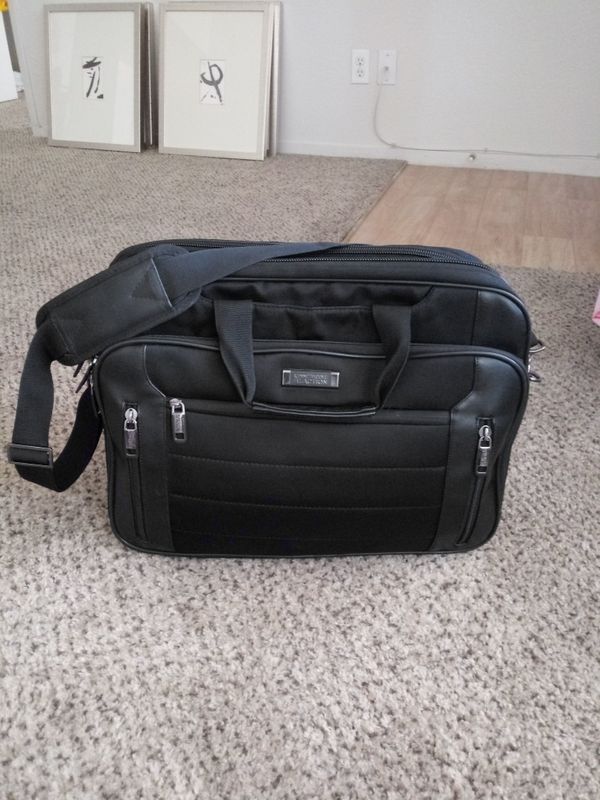 Kenneth Cole Reaction Laptop Bag For In Las Vegas Nv Offerup