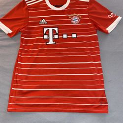  Authentic FC Bayern Kit